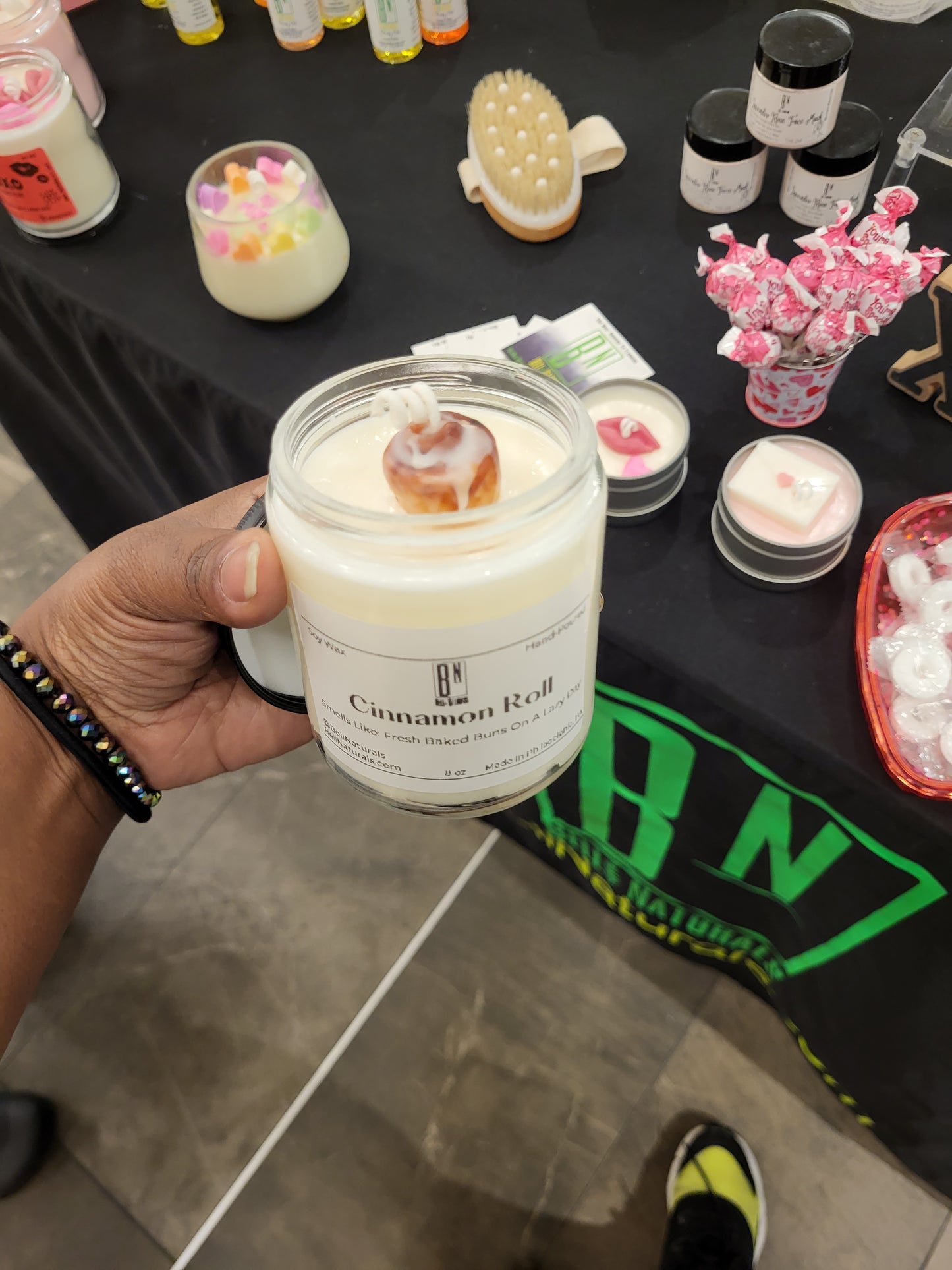 Cinnamon Roll Candle